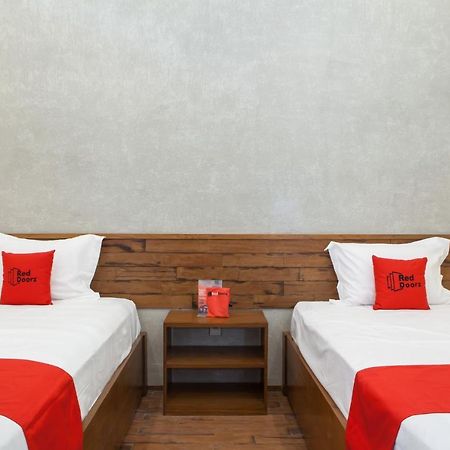 ホテル Reddoorz Near Baluran National Park Pandean エクステリア 写真