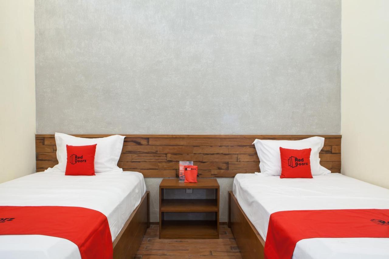 ホテル Reddoorz Near Baluran National Park Pandean エクステリア 写真