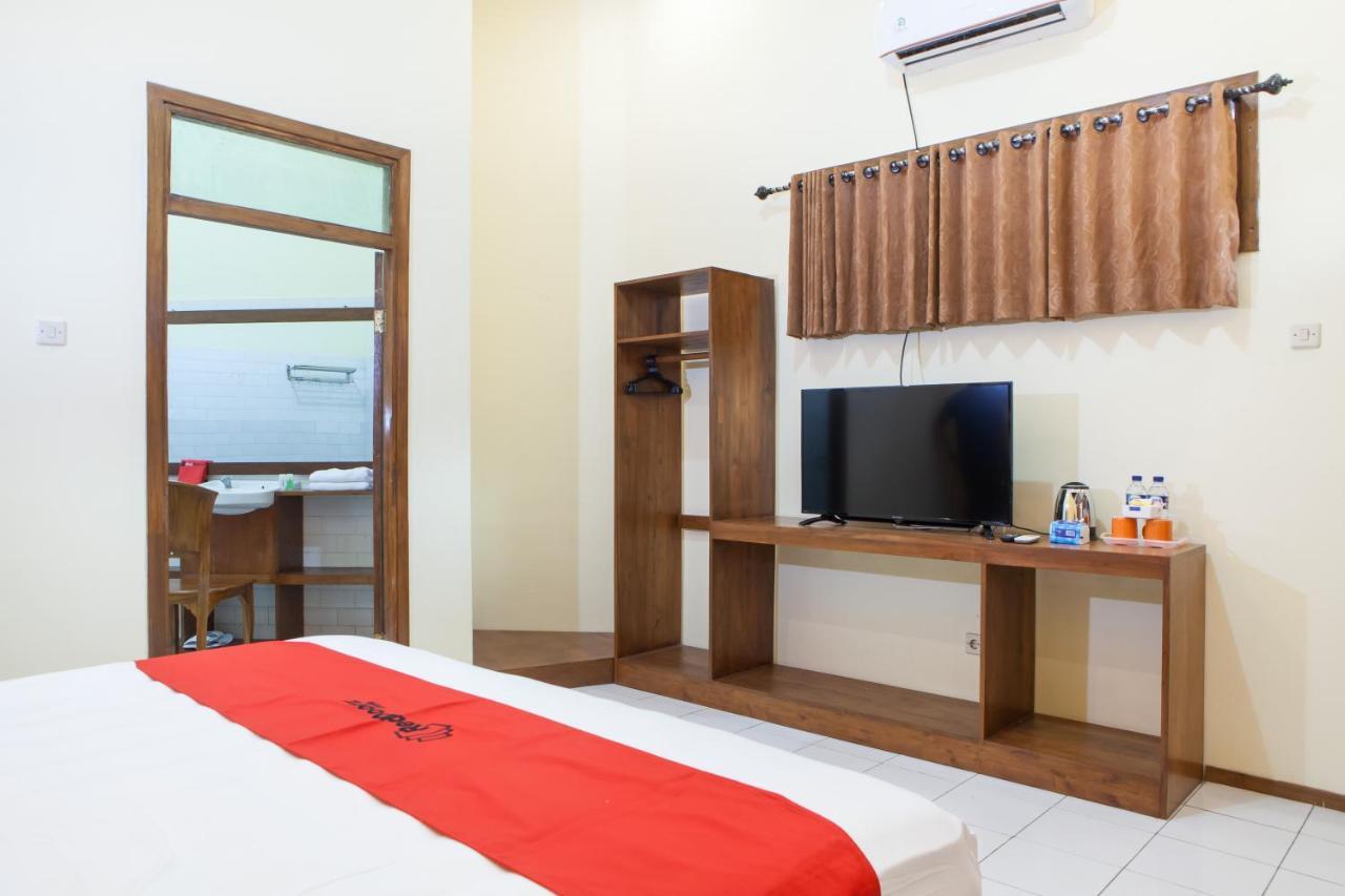 ホテル Reddoorz Near Baluran National Park Pandean エクステリア 写真
