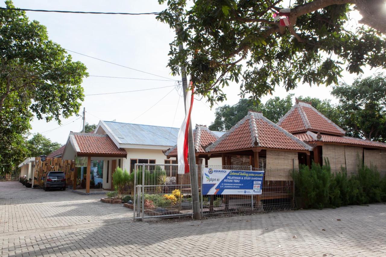 ホテル Reddoorz Near Baluran National Park Pandean エクステリア 写真
